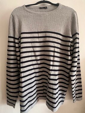 Men's Gray Crewneck Sweater with Black Stripes